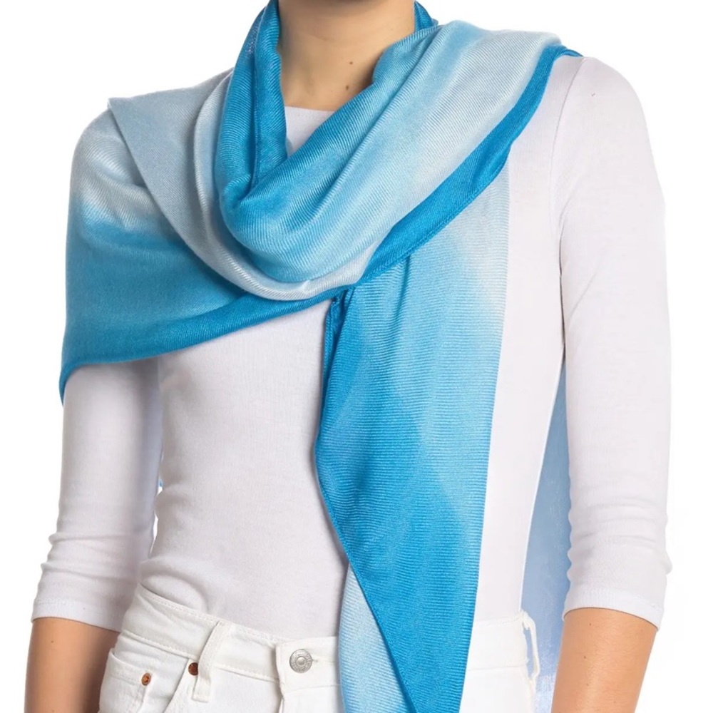 Blue Ombré Fringe-trimmed scarf